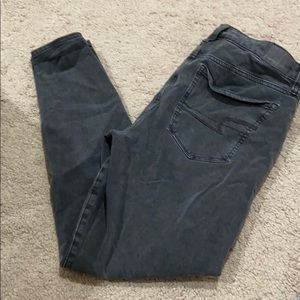 Grey/black AE skinny jeans ankle cropped